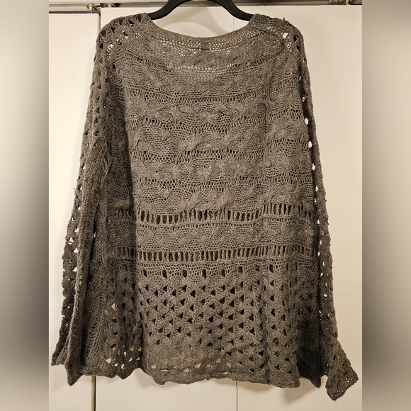 Very Cozy Sweater - Picture 5 of 6